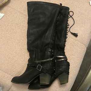 Women’s black boots